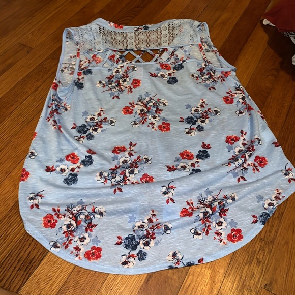 Patterned Tank - Picture 2 of 2